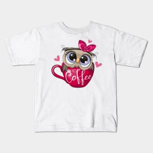 A cute owl sits in a cup with the inscription coffee. Kids T-Shirt